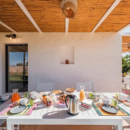 Borgo Dell'agrumeto 8, Emma Ostuni